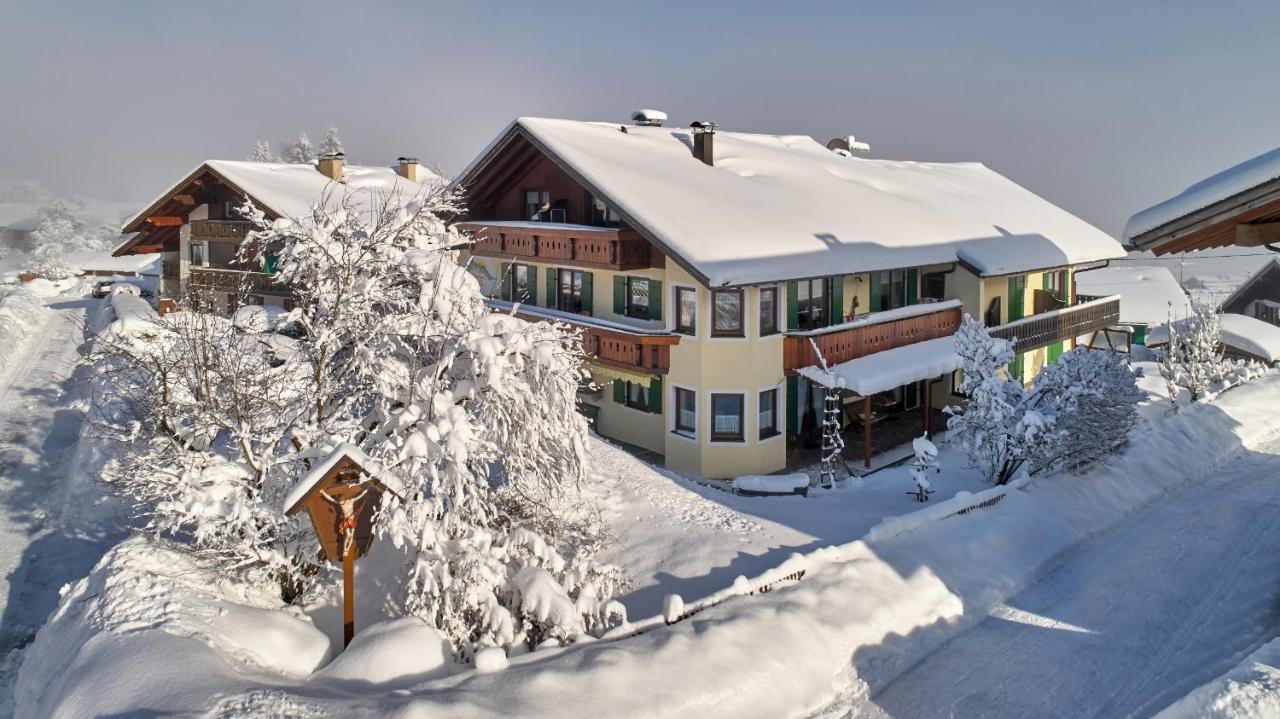 Hotel Gaestehaus Alpina Bad Kohlgrub Esterno foto