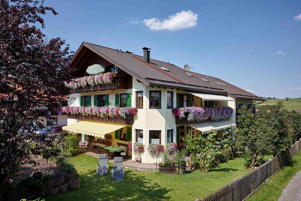 Gaestehaus Alpina Bad Kohlgrub Esterno foto